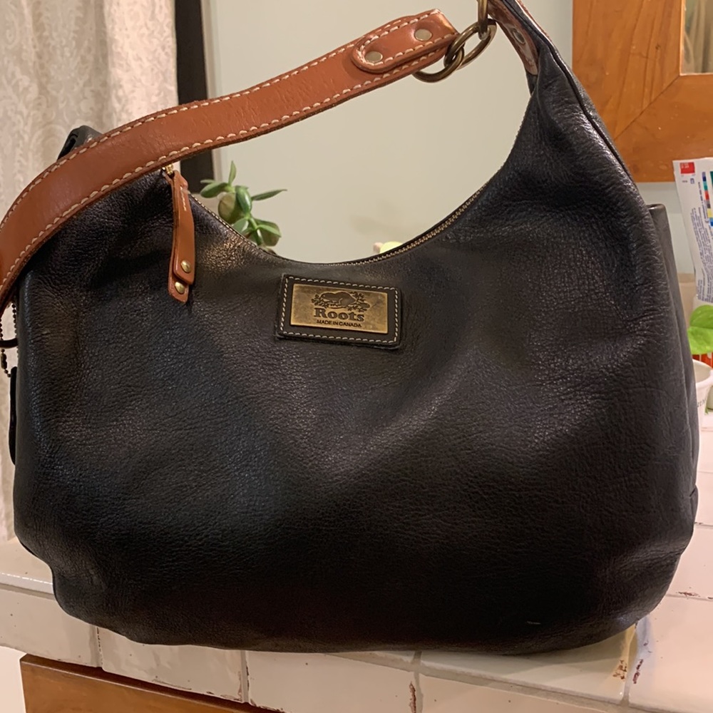 Roots Made in Canada Leather Bag 🇨🇦